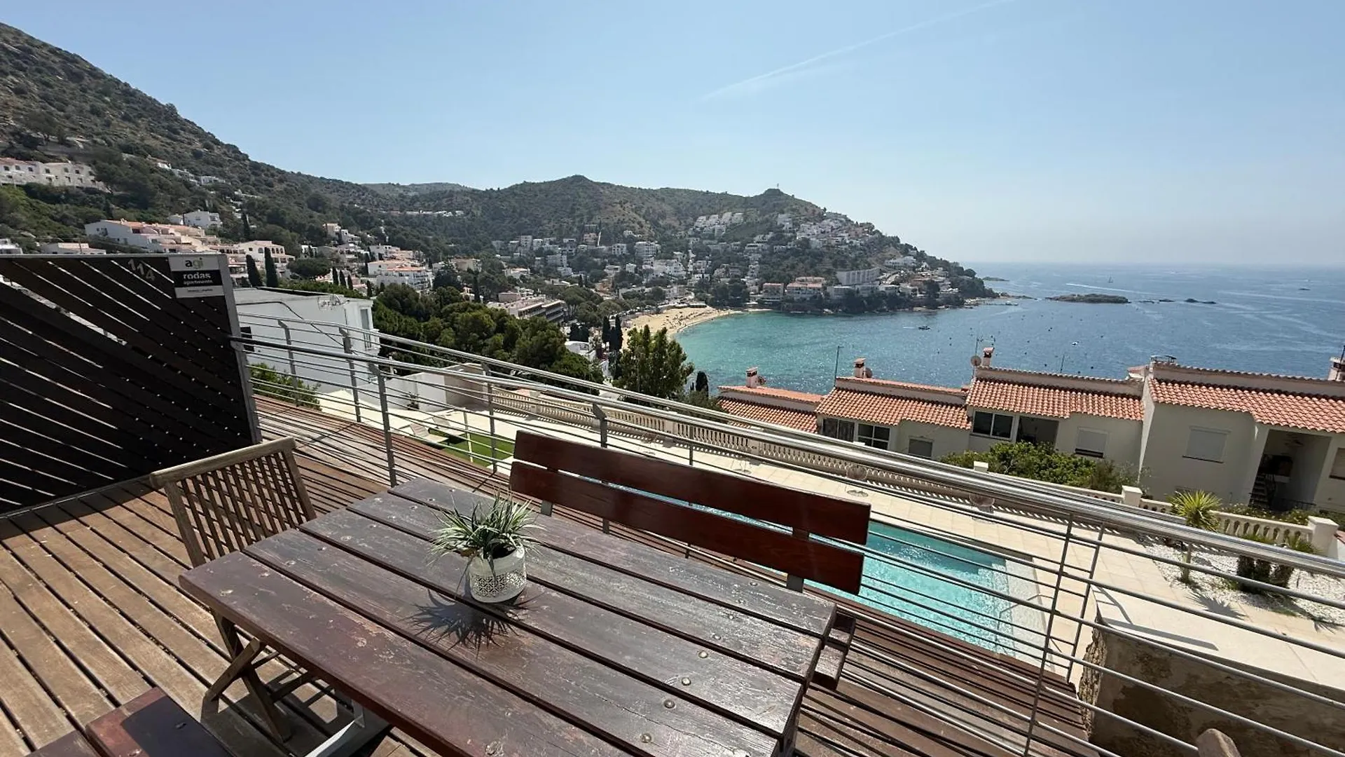 Agi Rodas Apartments Roses